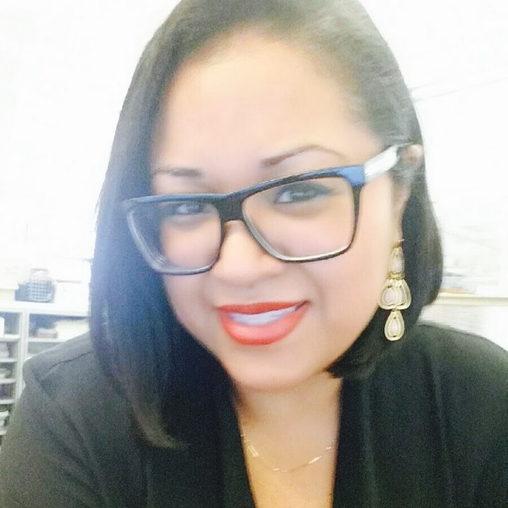 Meet your Posher, Erika y.